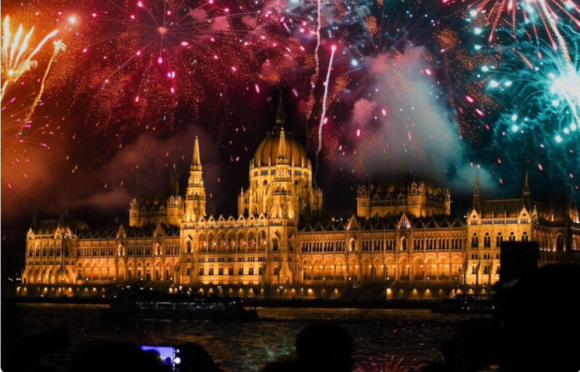Crociera con Bevande e Fuochi d’Artificio