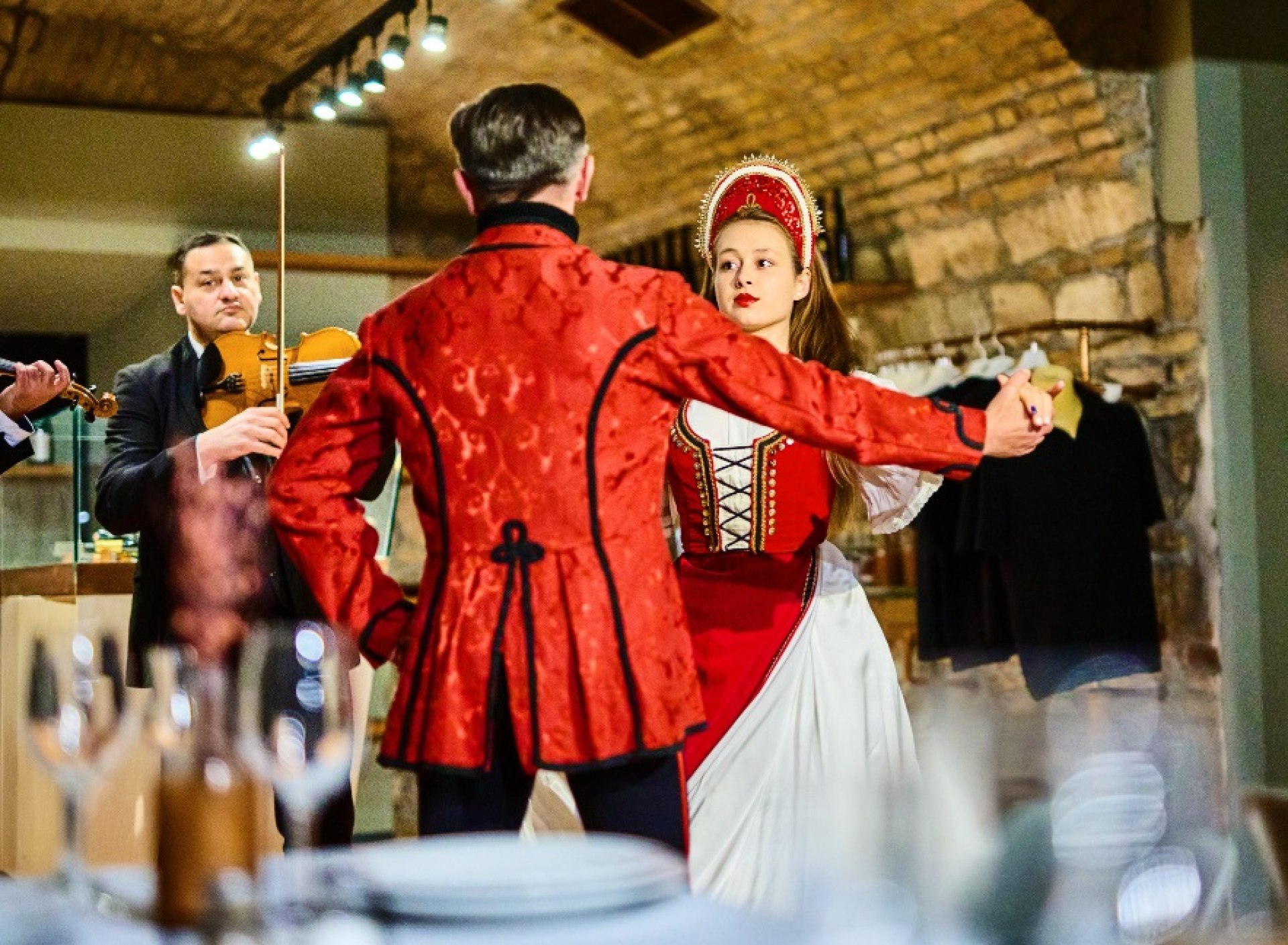 Spettacolo di Danza Folkloristica Ungherese e Concerto