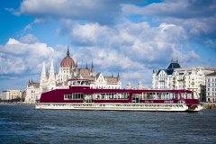 Croaziera turistică la Budapesta de 70 de minute 2
