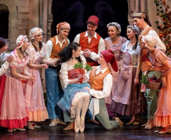 Белоснежка