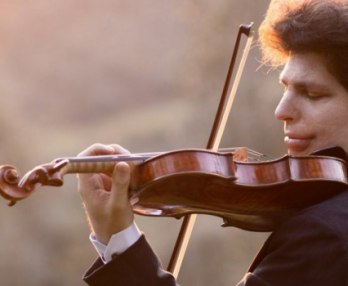 Augustin Hadelich and Concerto Budapest