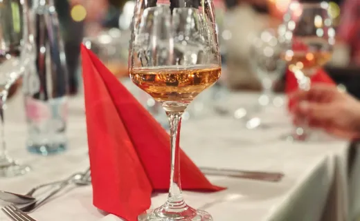 Wein & Dine Kreuzfahrt mit Live-Musik 2