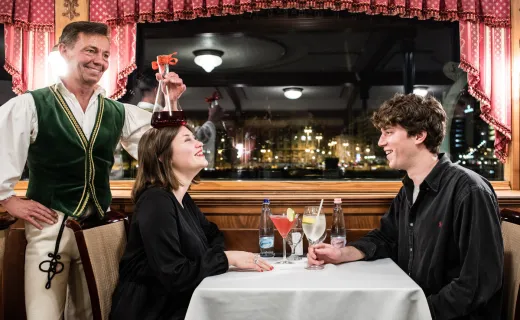 Dinner & Kreuzfahrt mit Folklore-Livemusik und Tanzshow 6
